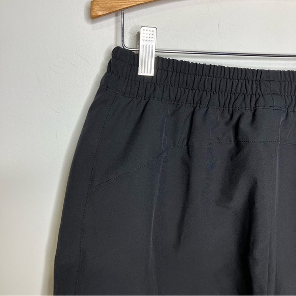 Sweaty Betty Summit Shorts water resistant shorts black size 12 - Picture 7 of 7